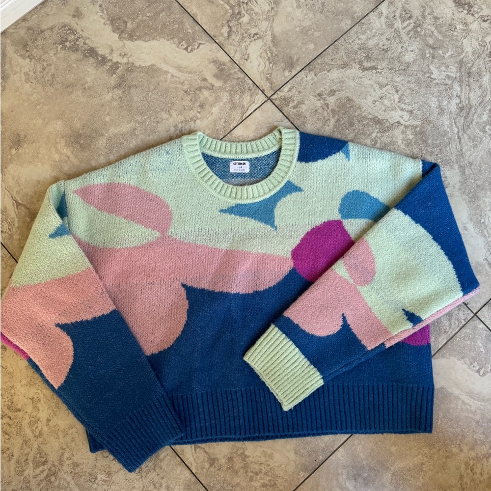 COTTON:ON Curve Flower Graphic Cropped Crew Neck Sweater in Multi SZ M